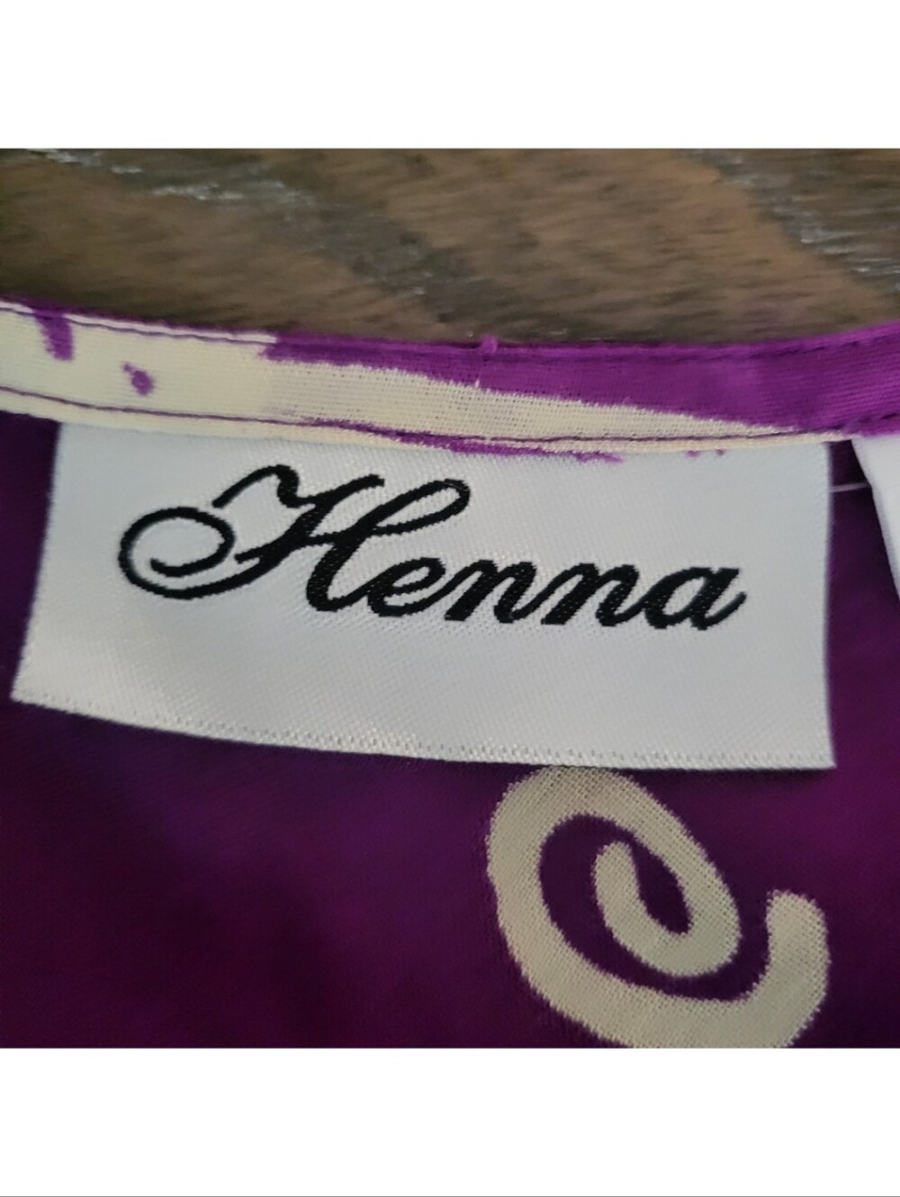Henna - Picture 7 of 7